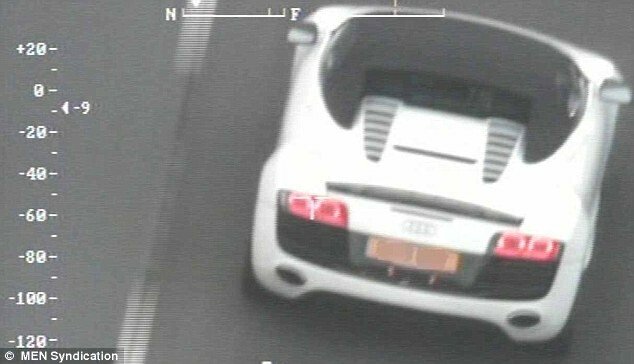 "2 Fast & 2 Furious" varianta de Marea Britanie: Cum a reusit un sofer sa "bage in sperieti" toata politia din Anglia: "Doar elicopterul s-a putut tine dupa el": VIDEO