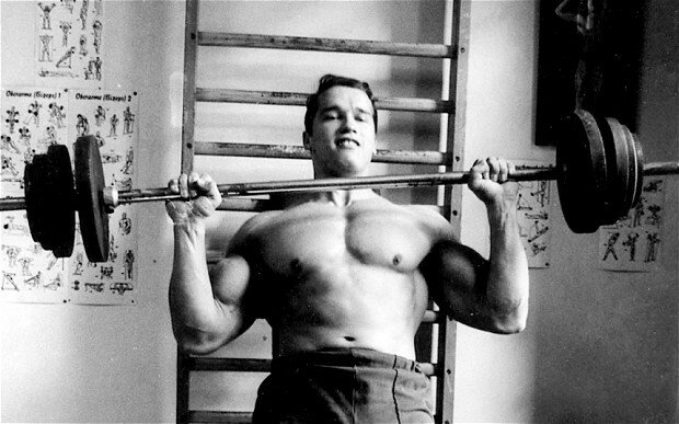 Cat de bine arata Arnold Schwarzenegger la 66 de ani: Merge la antrenamente cu fiul lui! FOTO