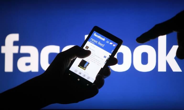 Ce se poate intampla daca postezi foarte des poze cu tine pe Facebook: