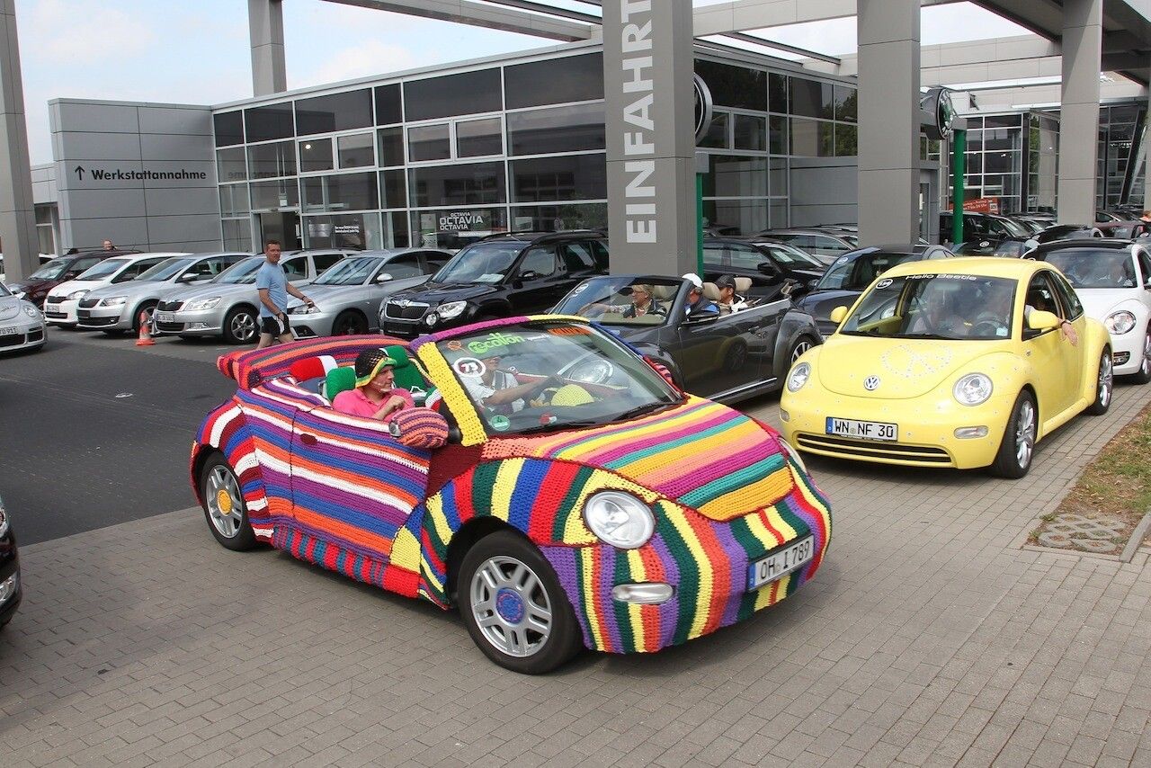 Nici bunica nu s-ar fi descurcat mai bine. Primul VW Beetle… crosetat!
