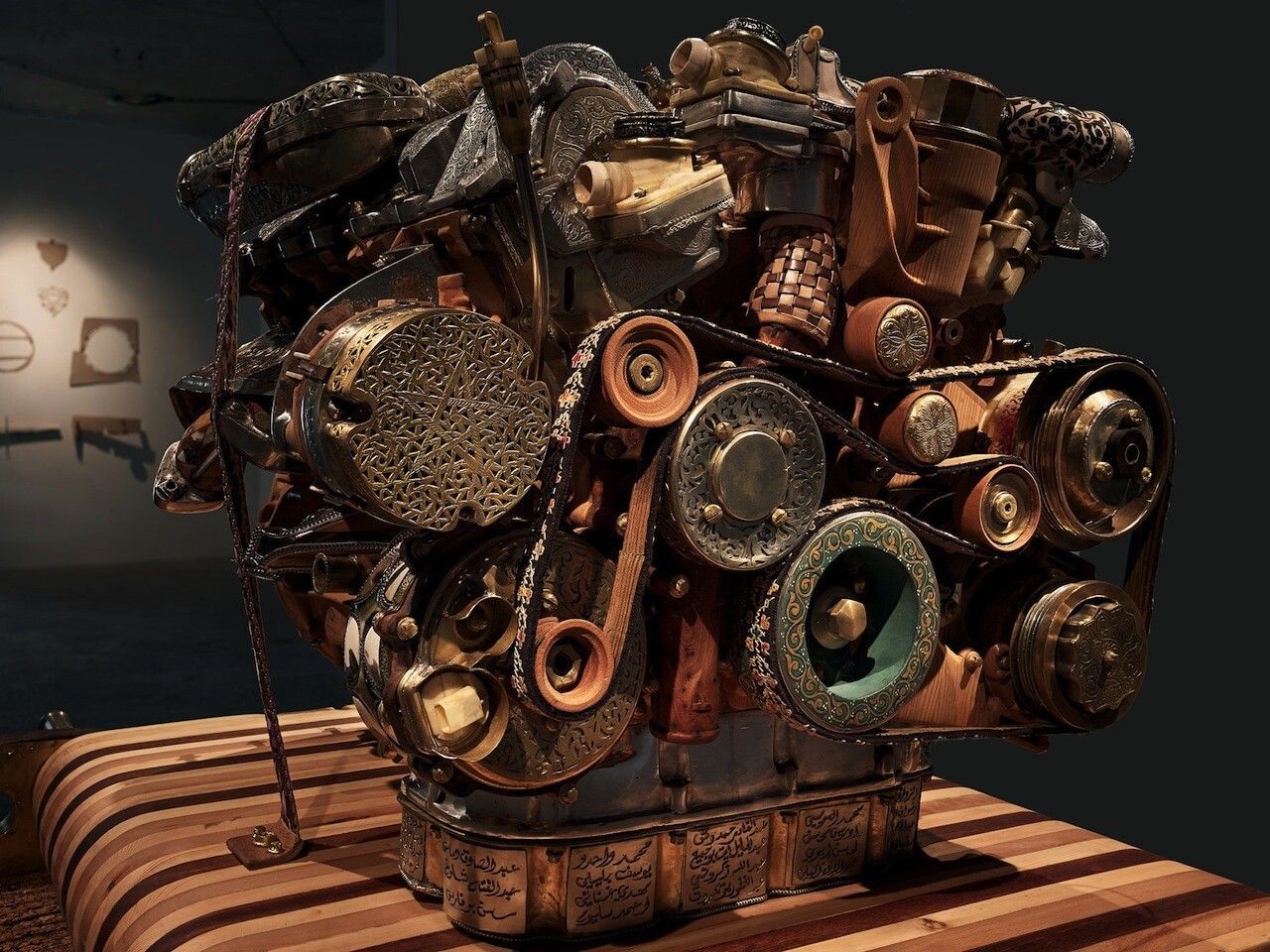 N-o sa-ti vina sa crezi din ce e construit motorul asta! Are 200 de componente si niciun pic de metal!