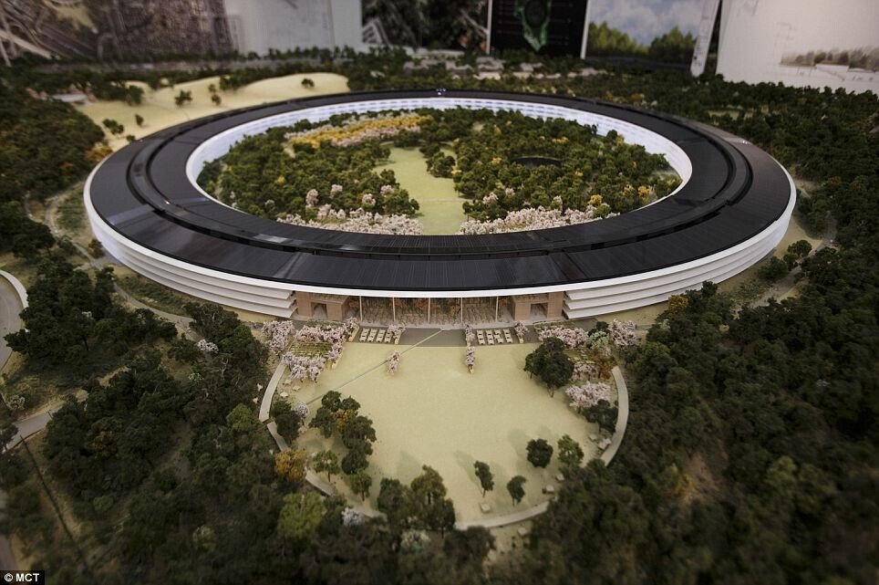 Apple Campus: Cum va arata cladirea in forma de nava spatiala la care visa Steve Jobs: FOTO