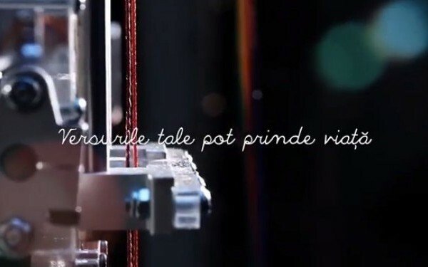 Primul robot din Romania care scrie versuri pe pereti cu ajutorul unei aplicatii: Uite de ce si unde poti sa-l vezi: