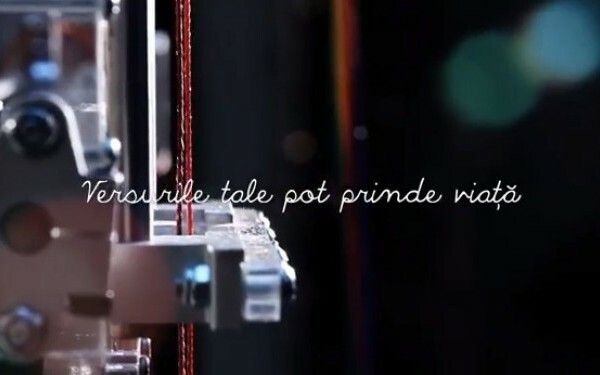Primul robot din Romania care scrie versuri pe pereti cu ajutorul unei aplicatii: Uite de ce si unde poti sa-l vezi: