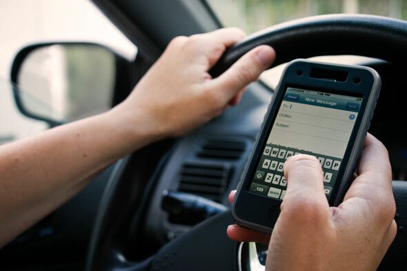 Cat folosesc americanii pe zi telefoanele mobile: