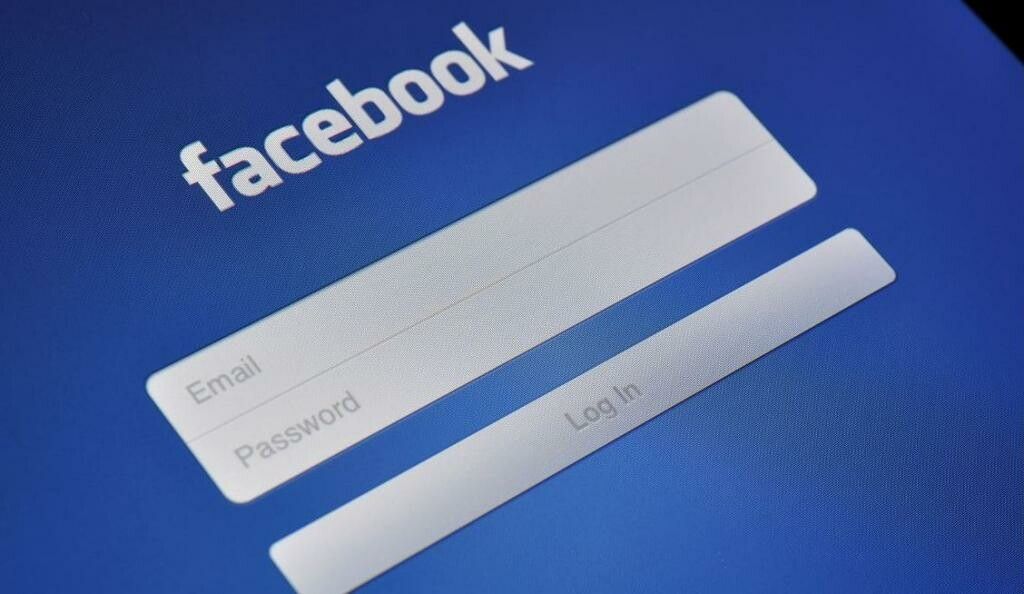 Cati locuitori ai planetei utilizeaza o retea de socializare:
