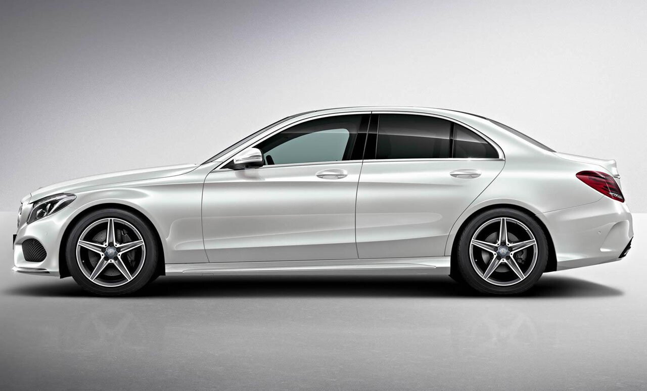 Noul C Class de la Mercedes primeste pachetul AMG inainte de Anul Nou: Uite ce au scos nemtii pe strada: