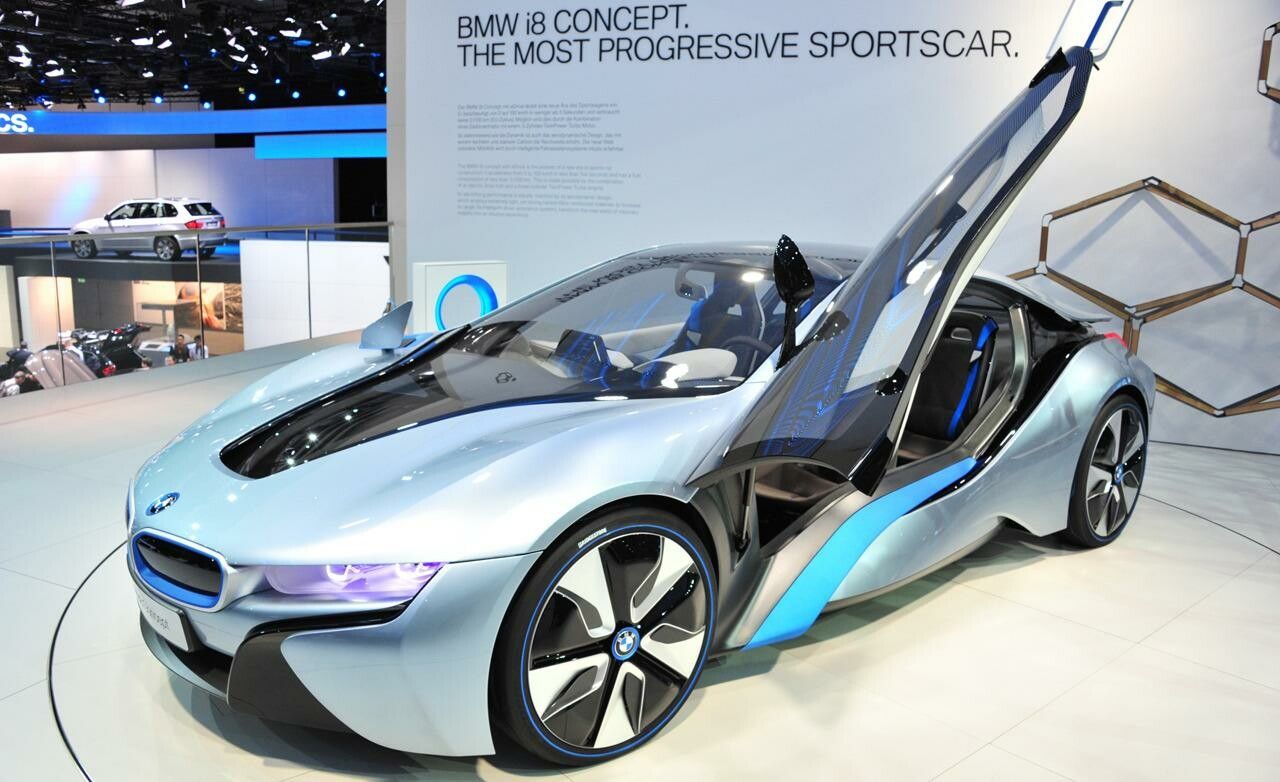 BMW isi incearca fanii: Acestea sunt primele imagini de anul acesta cu noul I8 care se va lansa in 2015: "Este nava spatiala"