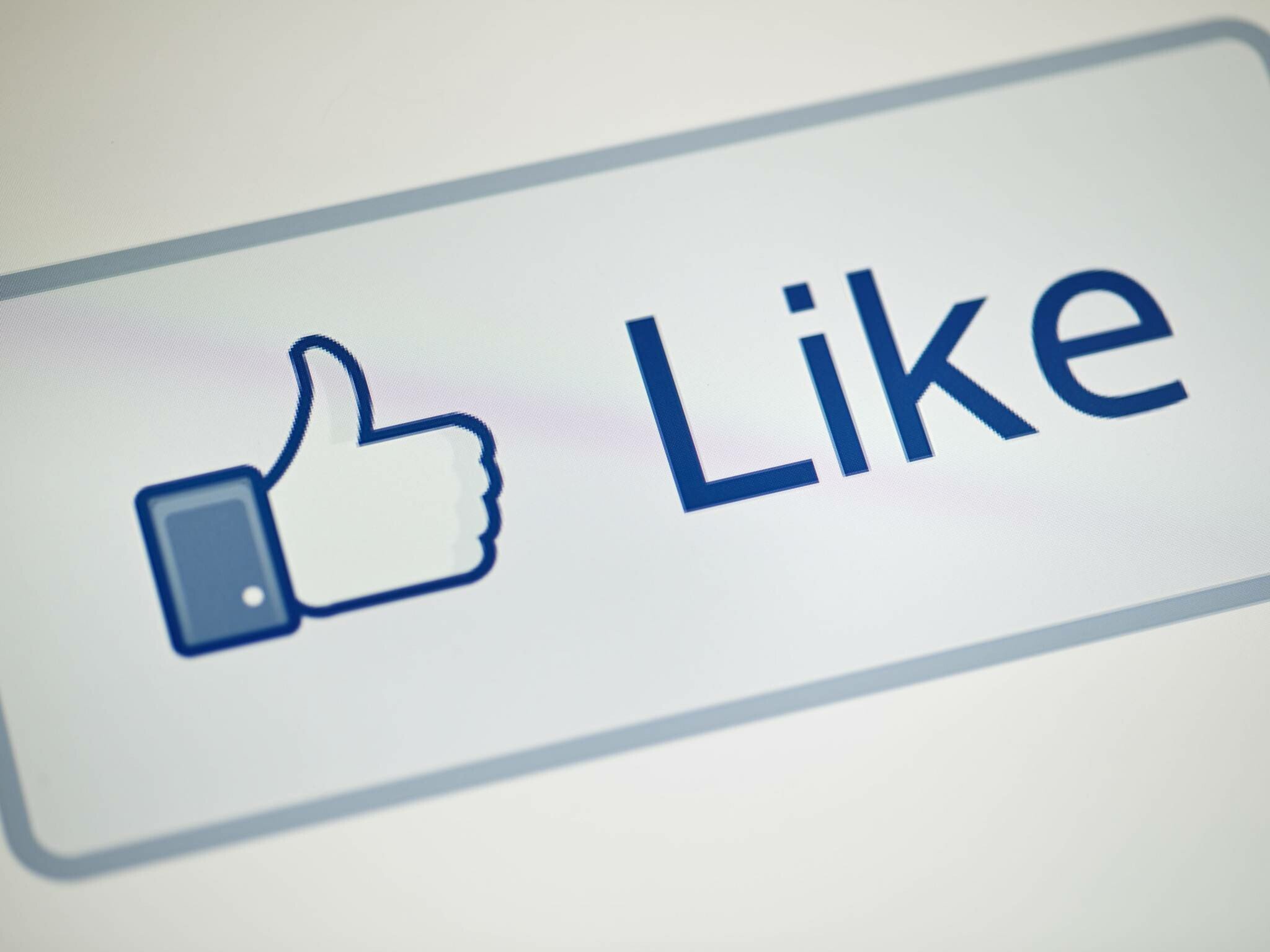 4 din 10 utilizatori de Facebook spun ca ii enerveaza asta.