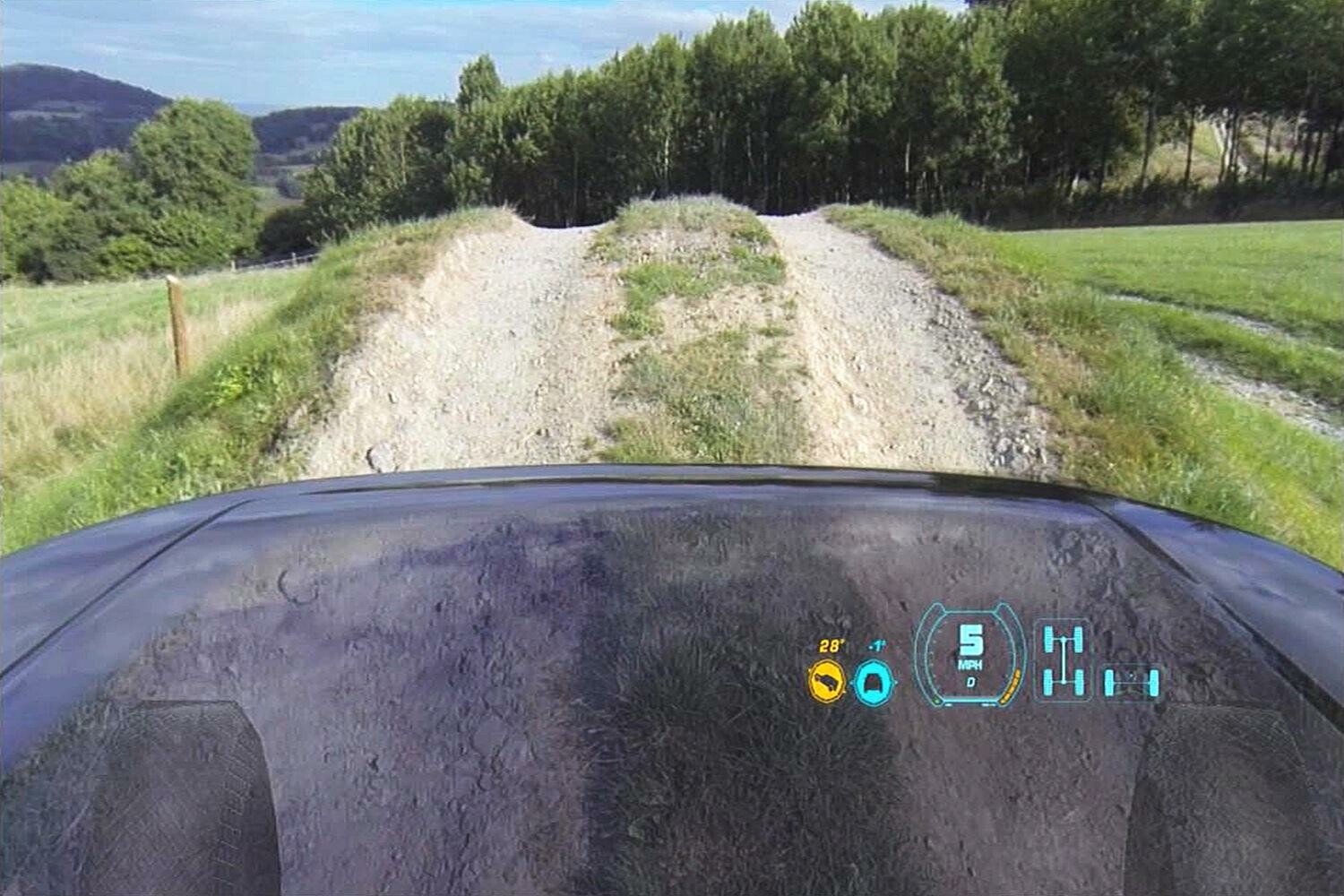 Land Rover a creat masina invizibila: VIDEO