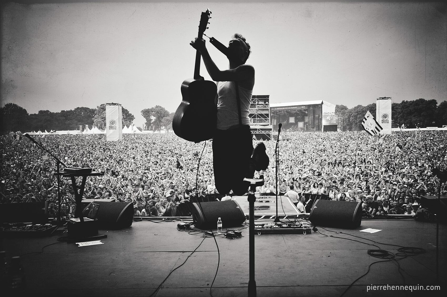 2 concerte de 5 stele: Asaf Avidan si Billy Idol! Unde iesim in weekend: