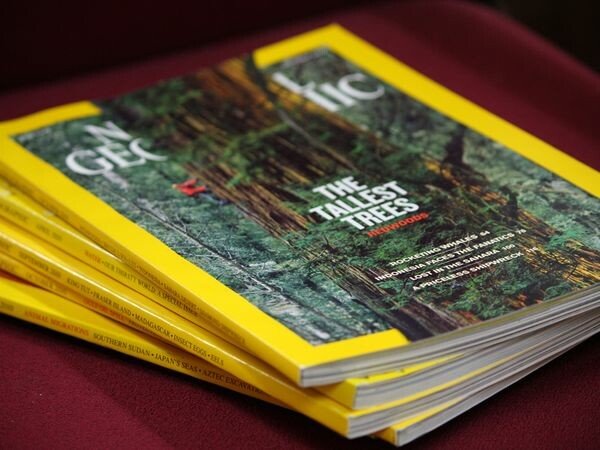 O fotografie a unui roman, cu un peisaj din Muntii Rodnei, publicata in National Geographic Magazine! FOTO