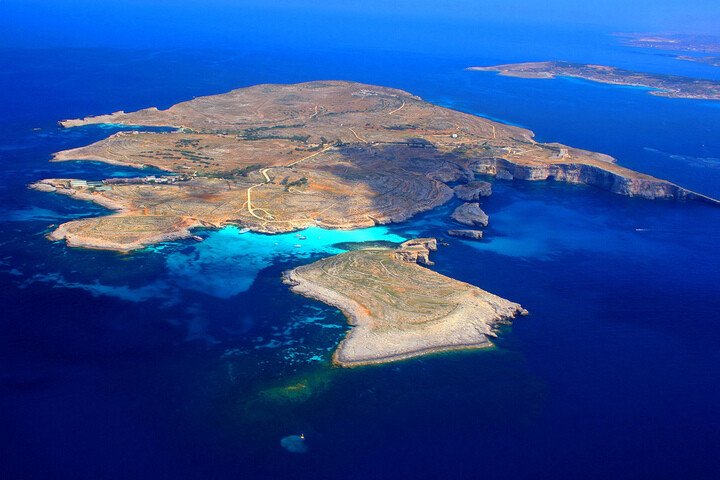 Coltul de Paradis din Marea Mediterana: Cum arata Laguna Albastra din Insula Comino! VIDEO