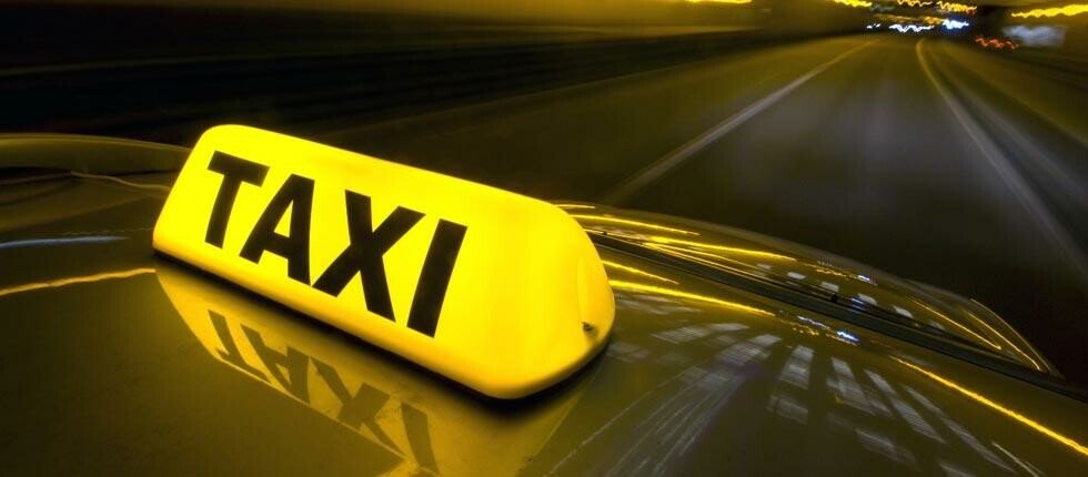 Un barbat a mers cu taxi-ul 1.803 kilometri. Cat i-a afisat la final aparatul ca are de platit: