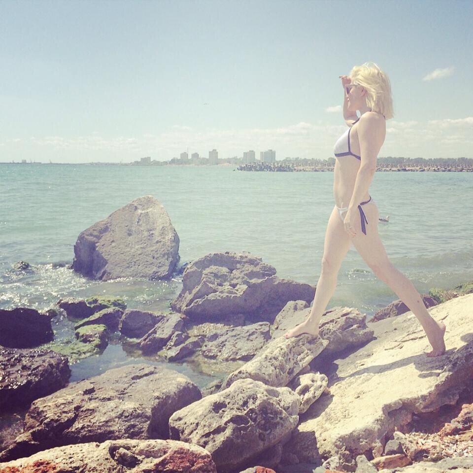 Arata incredibil de bine: Loredana in costum de baie! FOTO