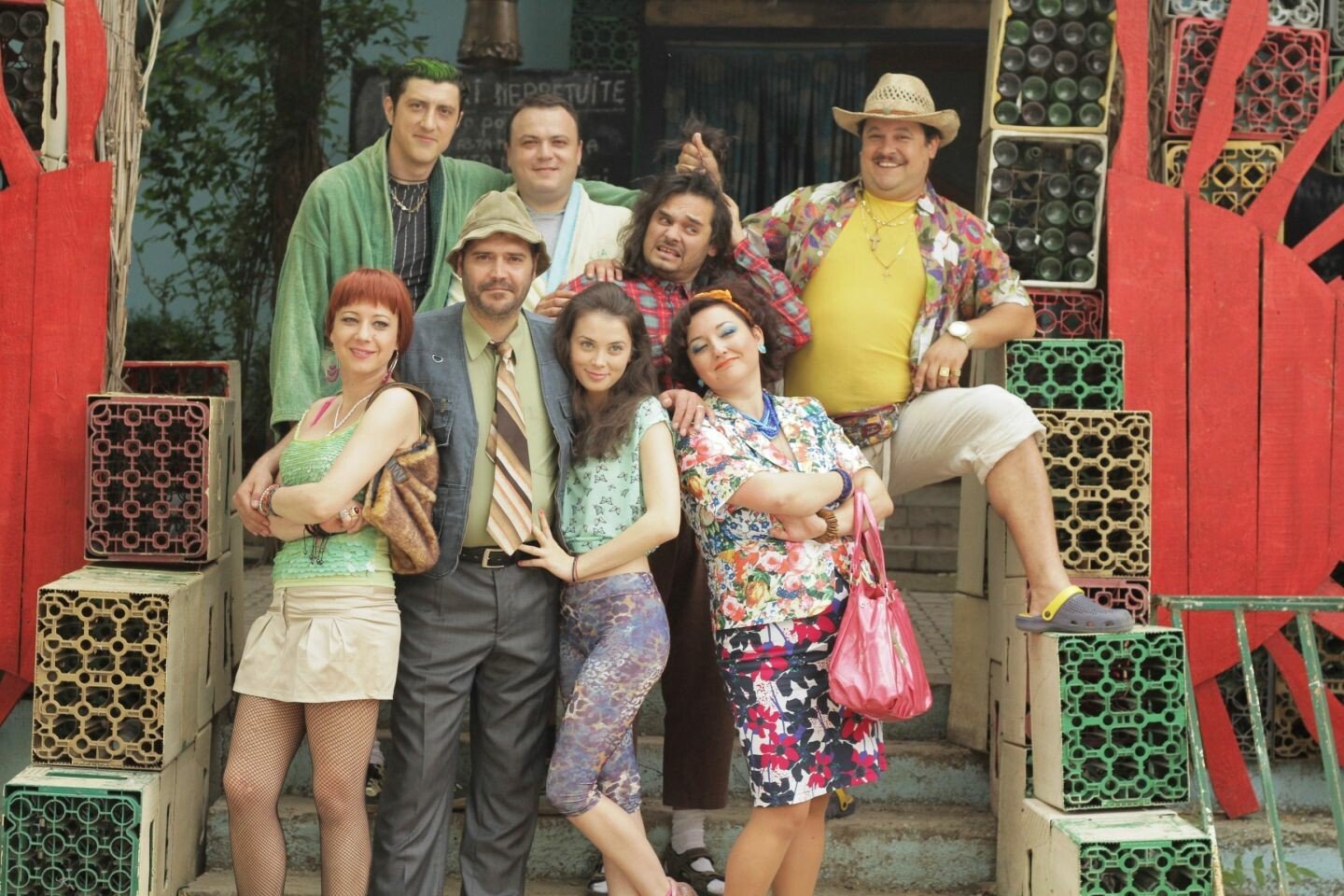 Un sezon incendiar din Las Fierbinti incepe AZI! Nu rata primele 2 episoade ale celui mai de succes serial romanesc