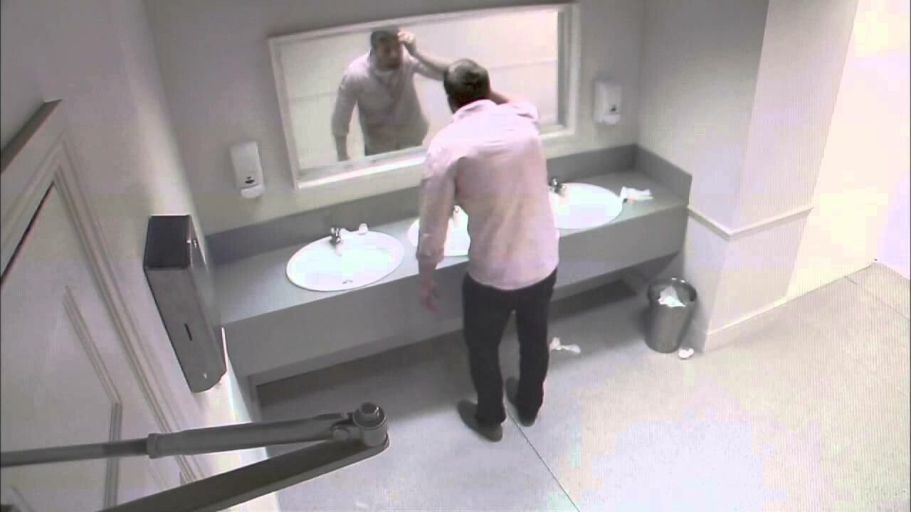 Tu cum ai reactiona la asta? Farsa care ii baga in sperieti chiar si pe cei mai puternici barbati: VIDEO