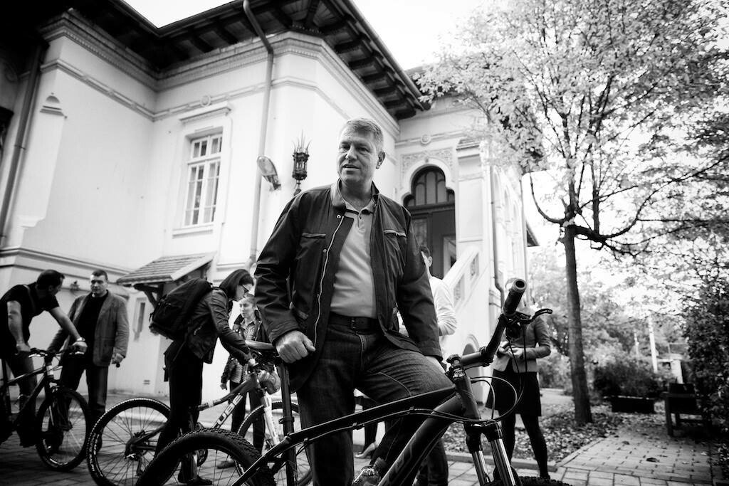 Ce face presedintele Klaus Iohannis in timpul liber: FOTO