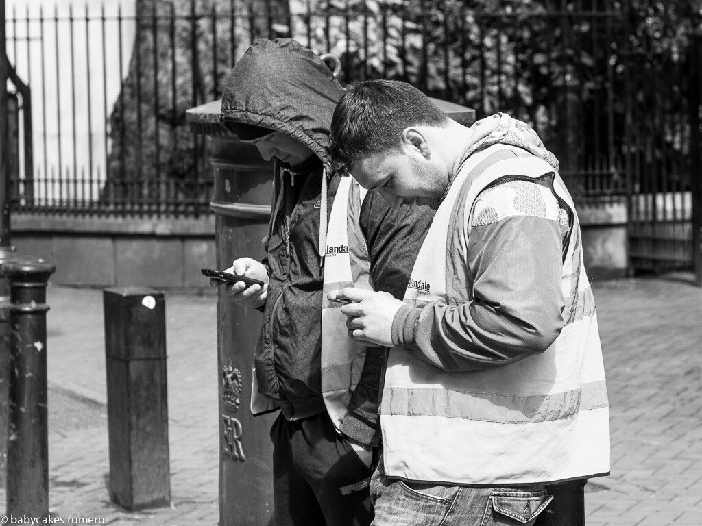Ce se intampla e cu adevarat ingrijorator: Oamenii obsedati de telefoanele lor au ceva in comun: FOTO