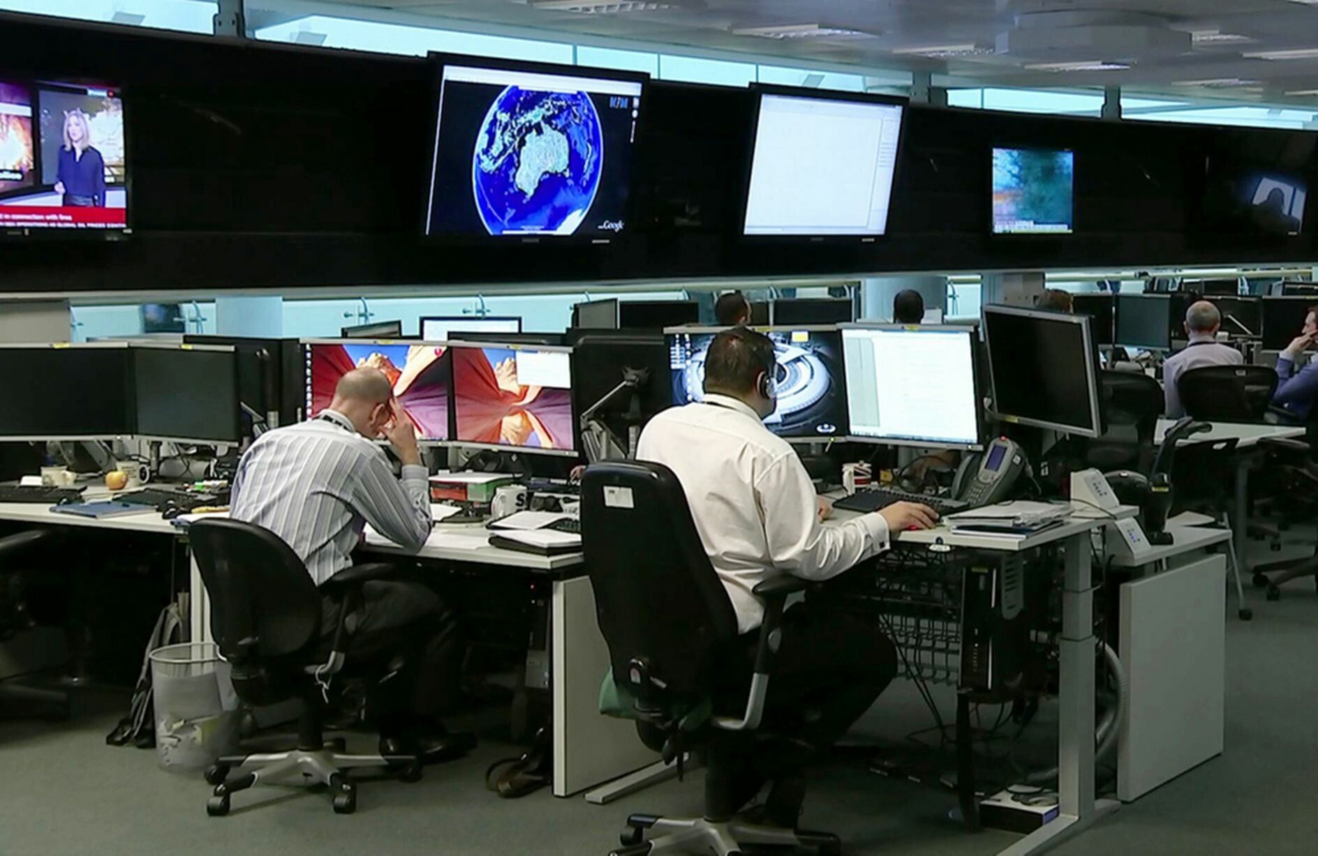 Imagini in premiera din interiorul Serviciului guvernamental de spionaj! VIDEO