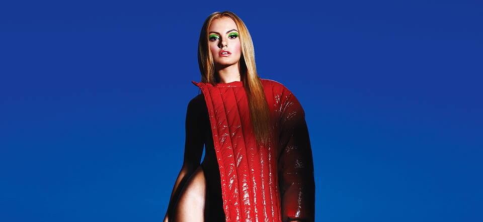 Alexandra Stan renunta la inhibitii si la sutien: cele mai HOT poze cu vedeta! FOTO