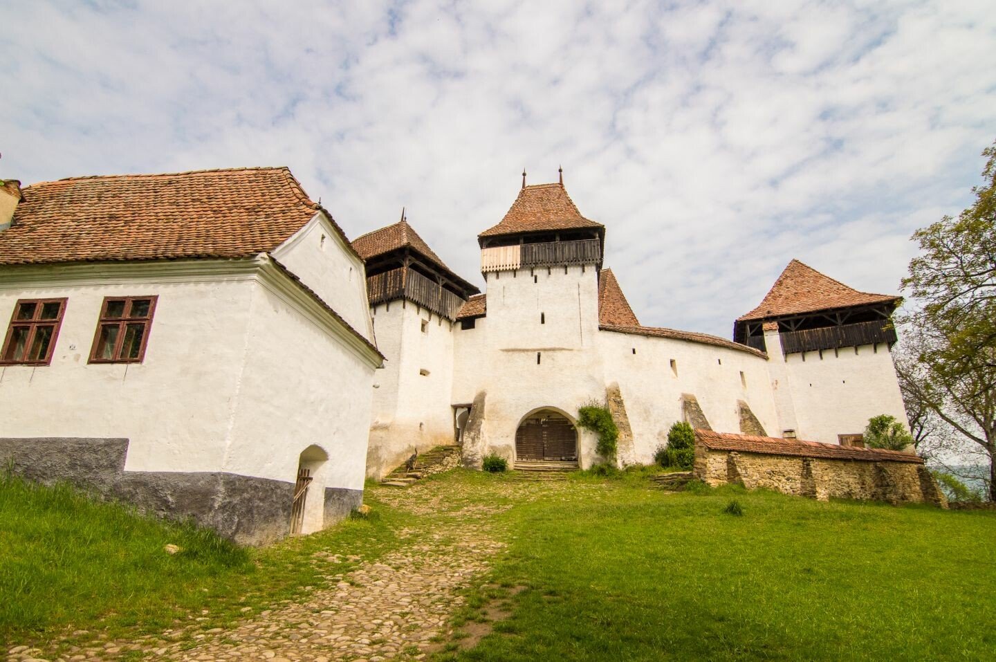 Topul tarilor in care oamenii se simt foarte fericiti: Pe ce loc e Romania