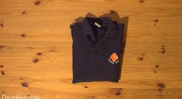 10.000.000 s-au uitat la clipul asta: Cum sa impaturesti orice camasa sau tricou in mai putin de 2 secunde.