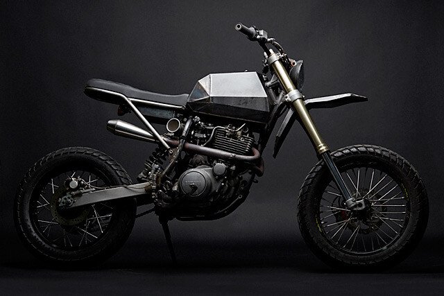 Cuma reusit YAMAHA sa faca arta pe doua roti GALERIE FOTO