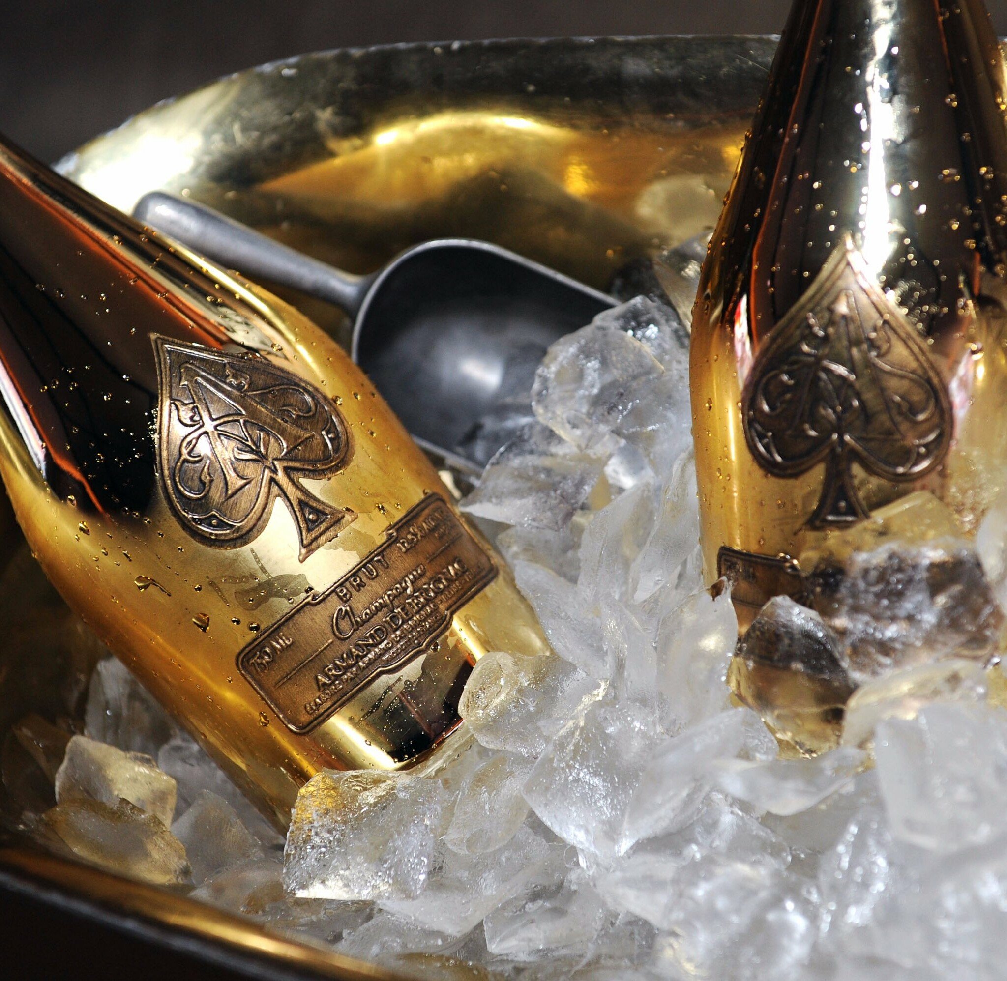 TOP 10 cele mai scumpe sticle de Champagne din lume: FOTO
