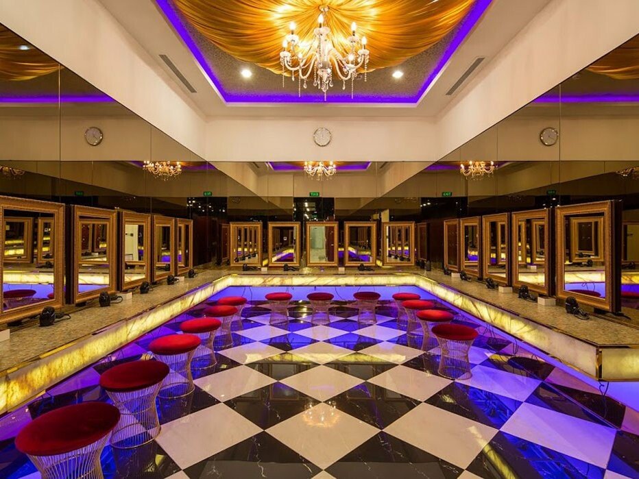 Sala de fitness si sau palat? Cum arata cel mai luxos complex de fitness si spa din lume: abonamentul costa 24.000 pe an