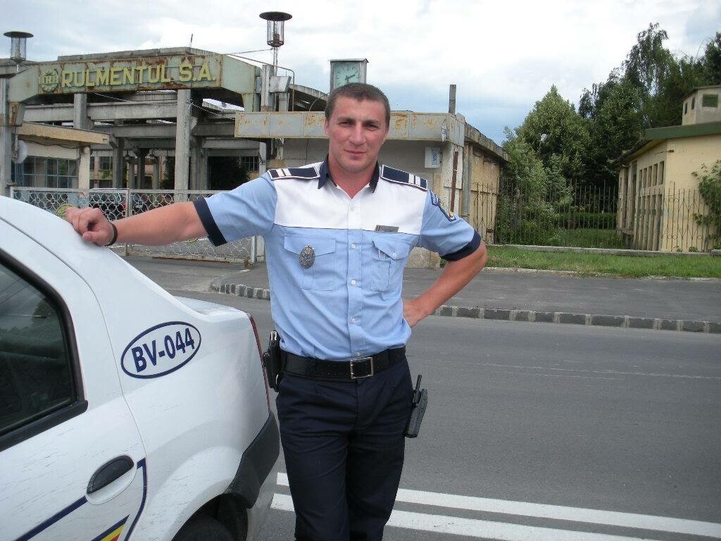 Cel mai cunoscut politist roman surprinde din nou: Marian Godina este si un sportiv desavarsit: "Intr-o luna o sa-mi reintru in forma"