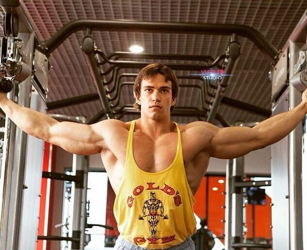 Urmasul lui Arnold vine din Rusia si e poreclit stejarul! Cum arata clona lui Schwarzenegger