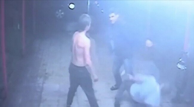Doi luptatori de kickboxing au facut scandal intr-un magazin, dar s-au pus cu cine nu trebuia! Ce au patit dupa ce au fost facuti KO
