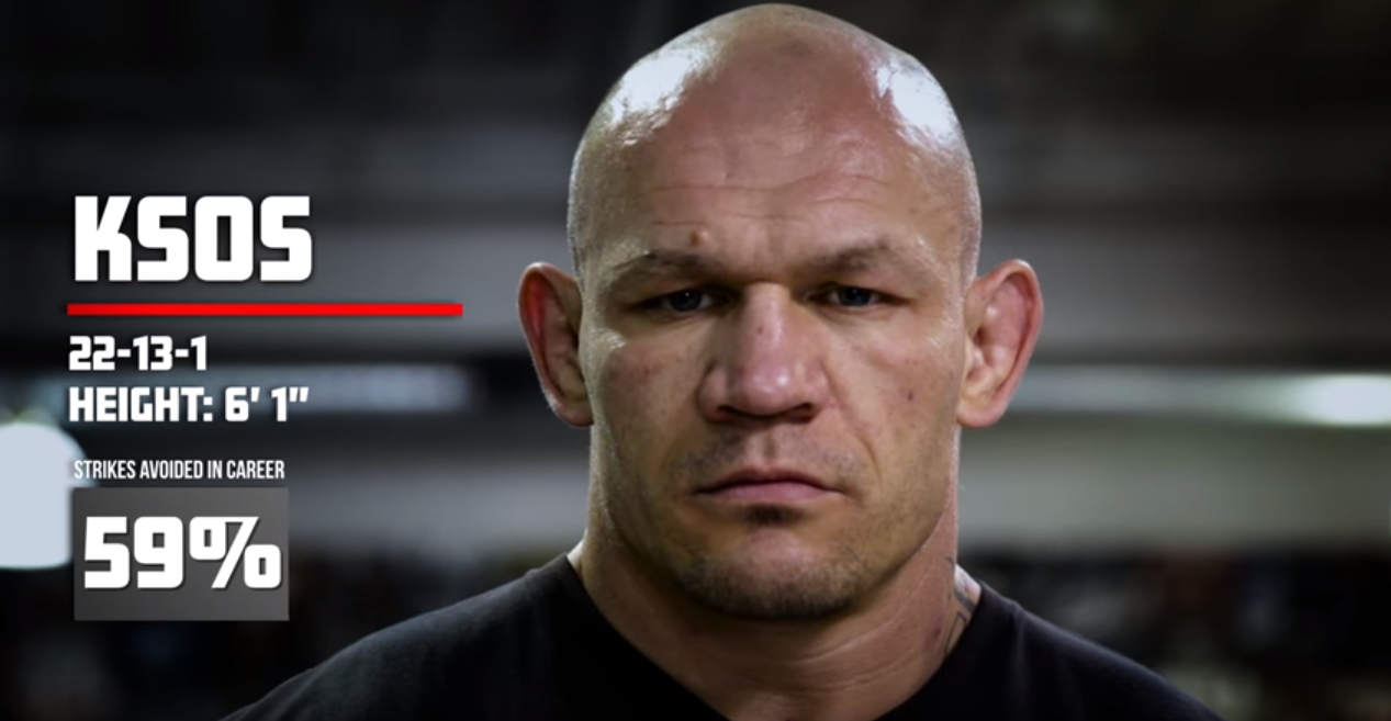 Ce se intampla cand un om normal vrea sa loveasca un luptator din UFC | VIDEO