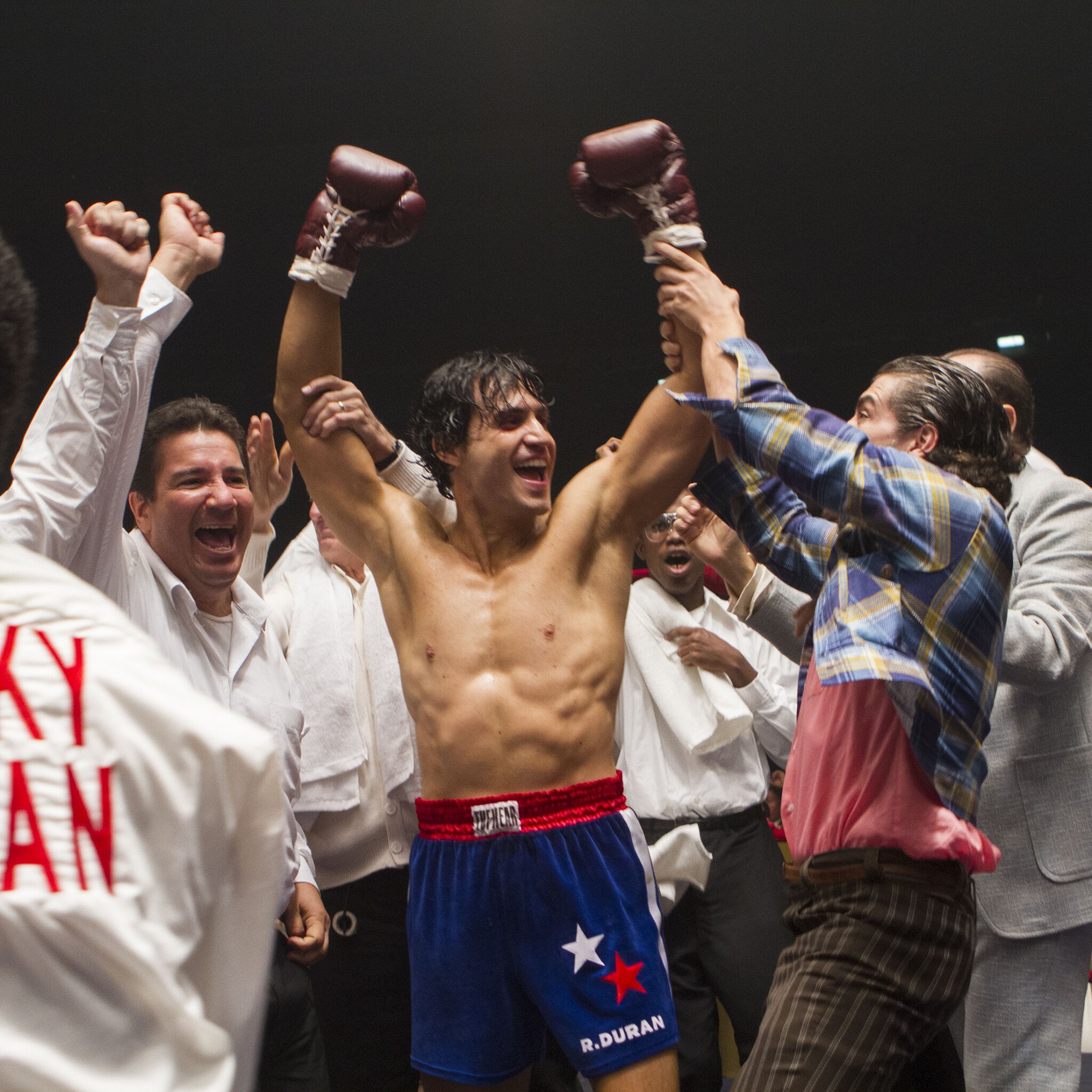 „Pumni de piatra/Hands of Stone”: cine este marele Roberto Duran
