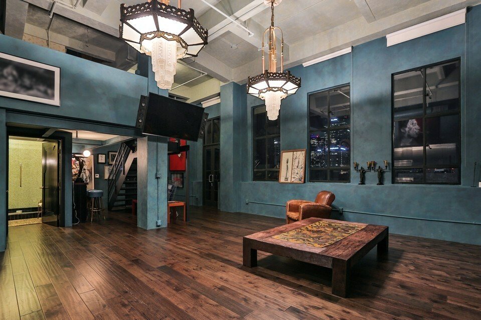 Johnny Depp si-a scos penthouse-ul la vanzare si arata ca in povesti! Pretul este insa ametitor