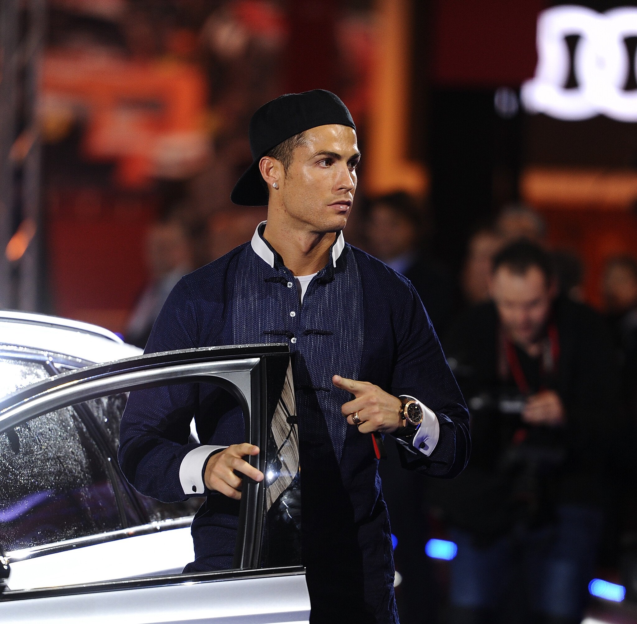 Ronaldo, Bale & Co au primit masini de 2.5 milioane euro. Zidane si-a ales cea mai tare masina din curtea Realului. Ce model va conduce