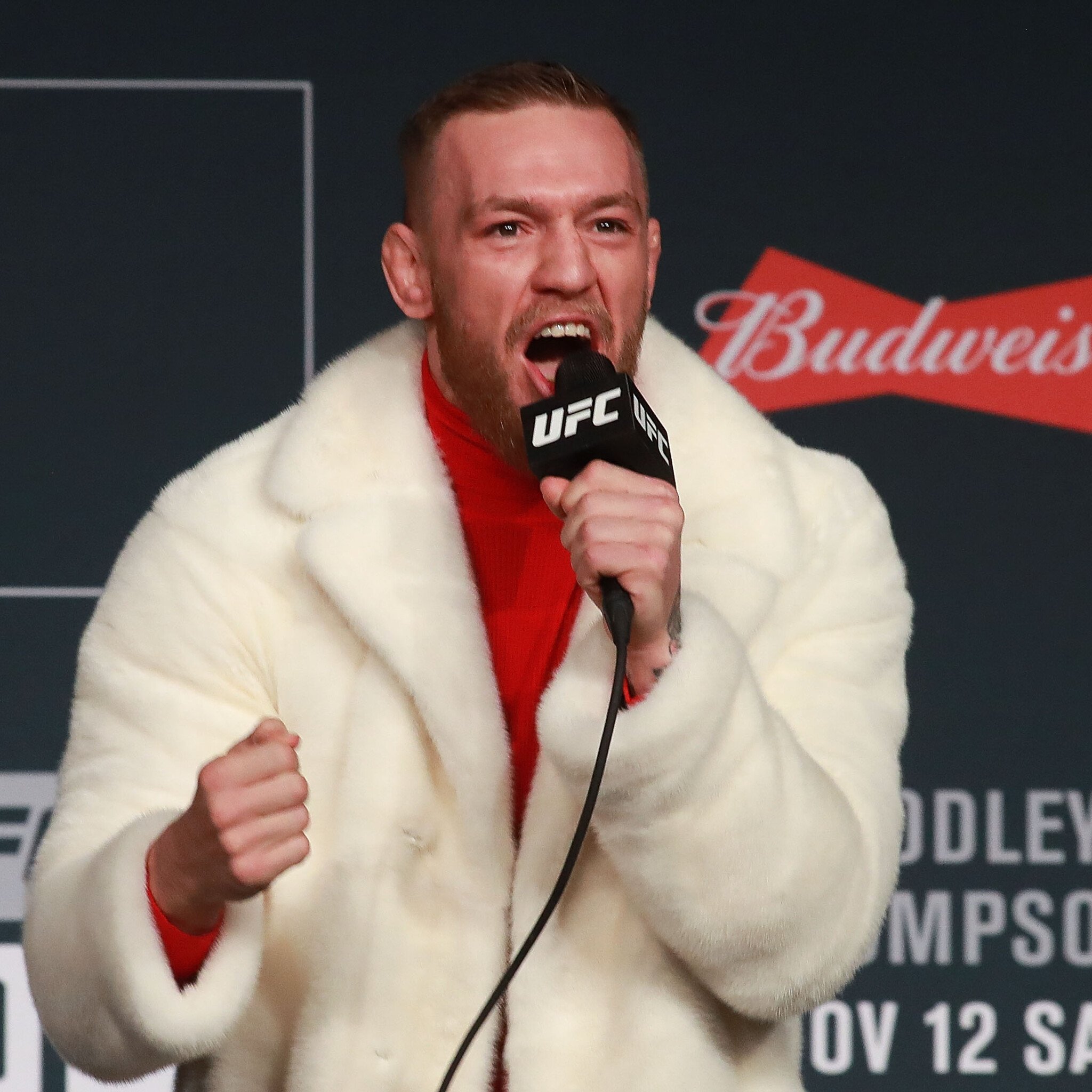 Povestea fabuloasa a lui Conor McGregor! Acum castiga un munte de bani, dar o sa fii socat cati bani a primit intre 2008 si 2013!
