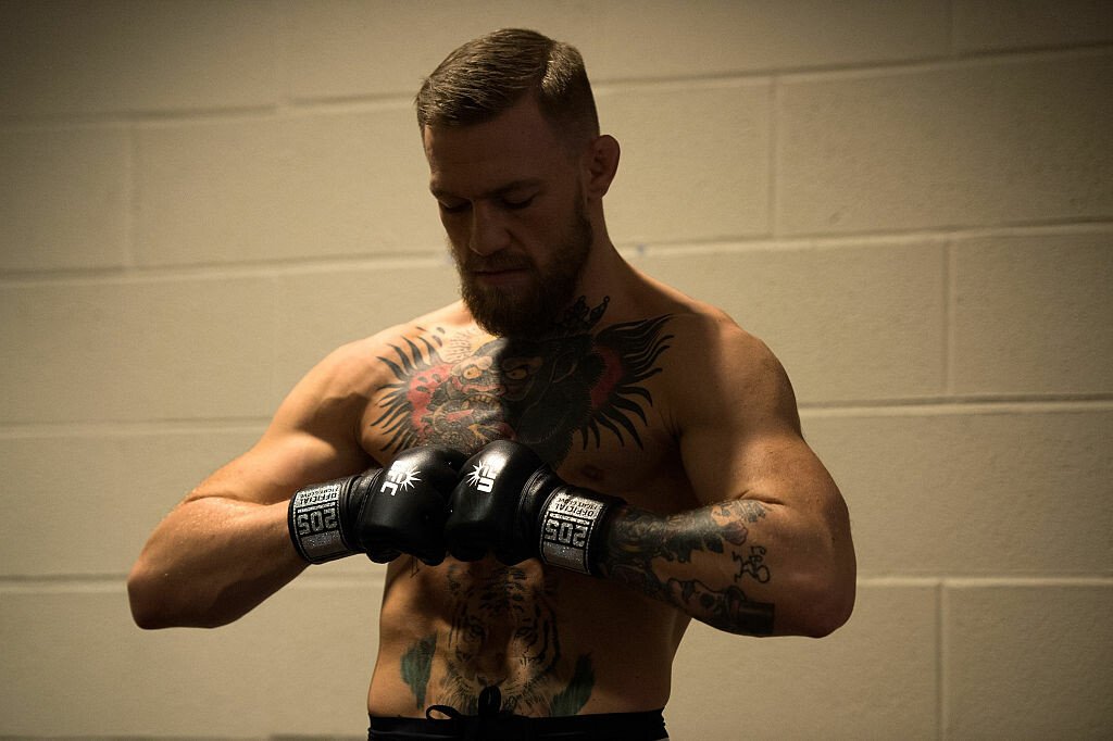 Singura lovitura din MMA pe care McGregor o poate folosi LEGAL impotriva lui Mayweather!