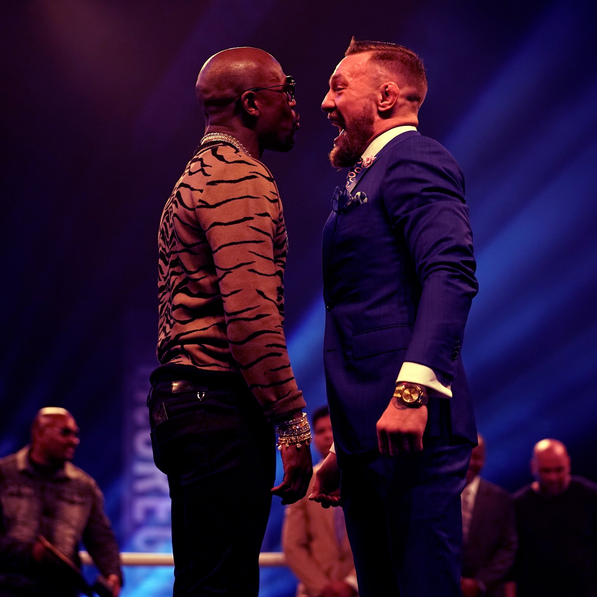 Mayweather a dezvaluit in premiera suma fabuloasa pe care o va castiga la lupta cu McGregor: "Atat primesc pentru jumatate de ora de munca!"