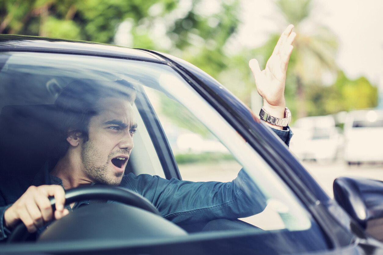 Ce îi enervează pe români în trafic. Vezi rezultatele ultimului sondaj