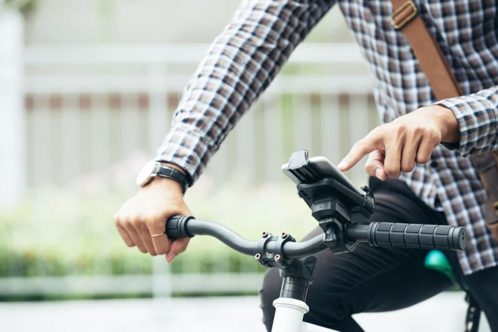 Pedalează inteligent: cele mai cool gadgeturi pentru bicicletă