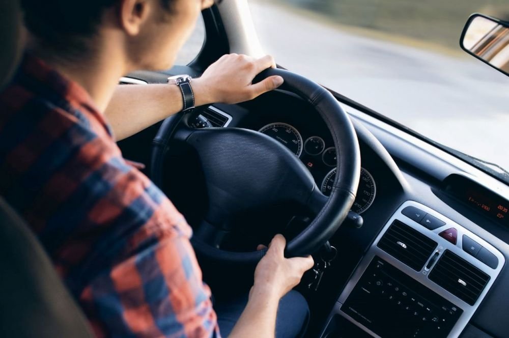 Cum să reduci cheltuielile legate de automobil - de la deduceri fiscale la şofat inteligent