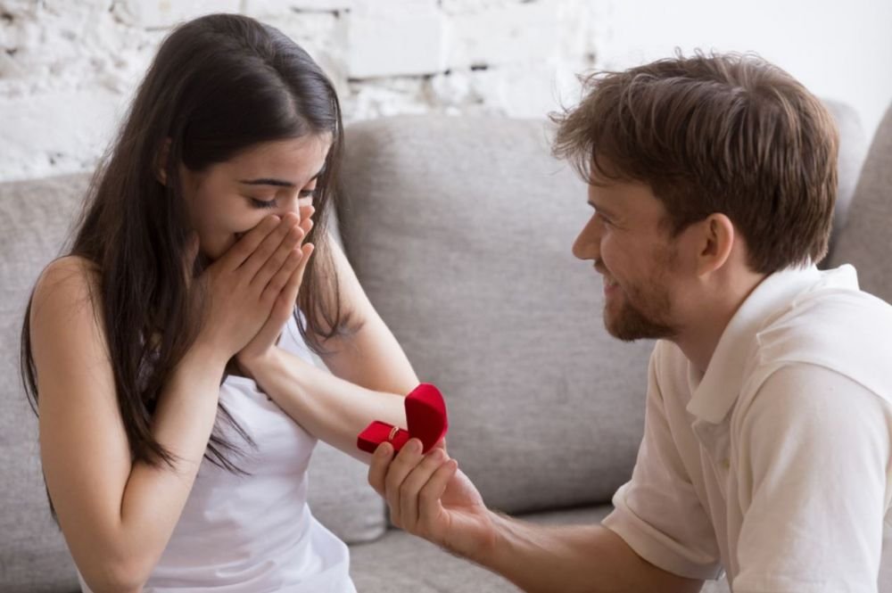 Cum să pregătești cererea în căsătorie perfectă acasă - 5 sfaturi utile pentru orice bărbat