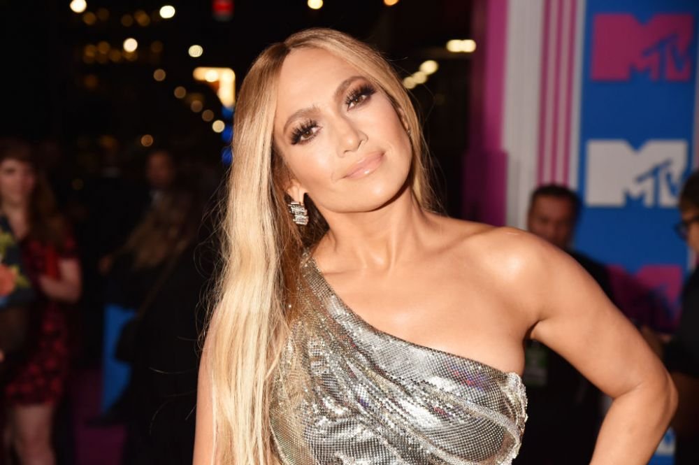 Jennifer Lopez are o sosie care este culturistă în Texas. Asemănarea dintre ele este izbitoare