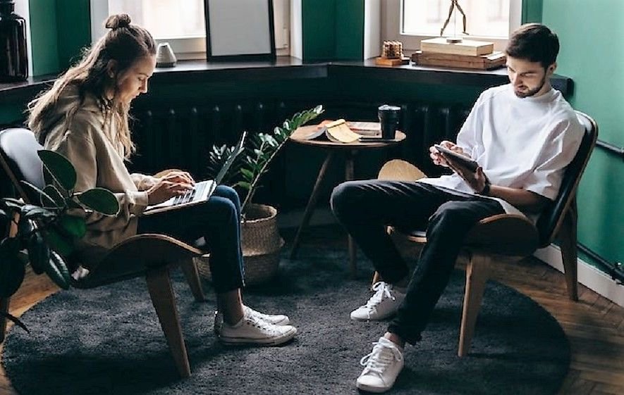 Obiceiuri care vor consolida relația cu partenera ta pe timpul pandemiei