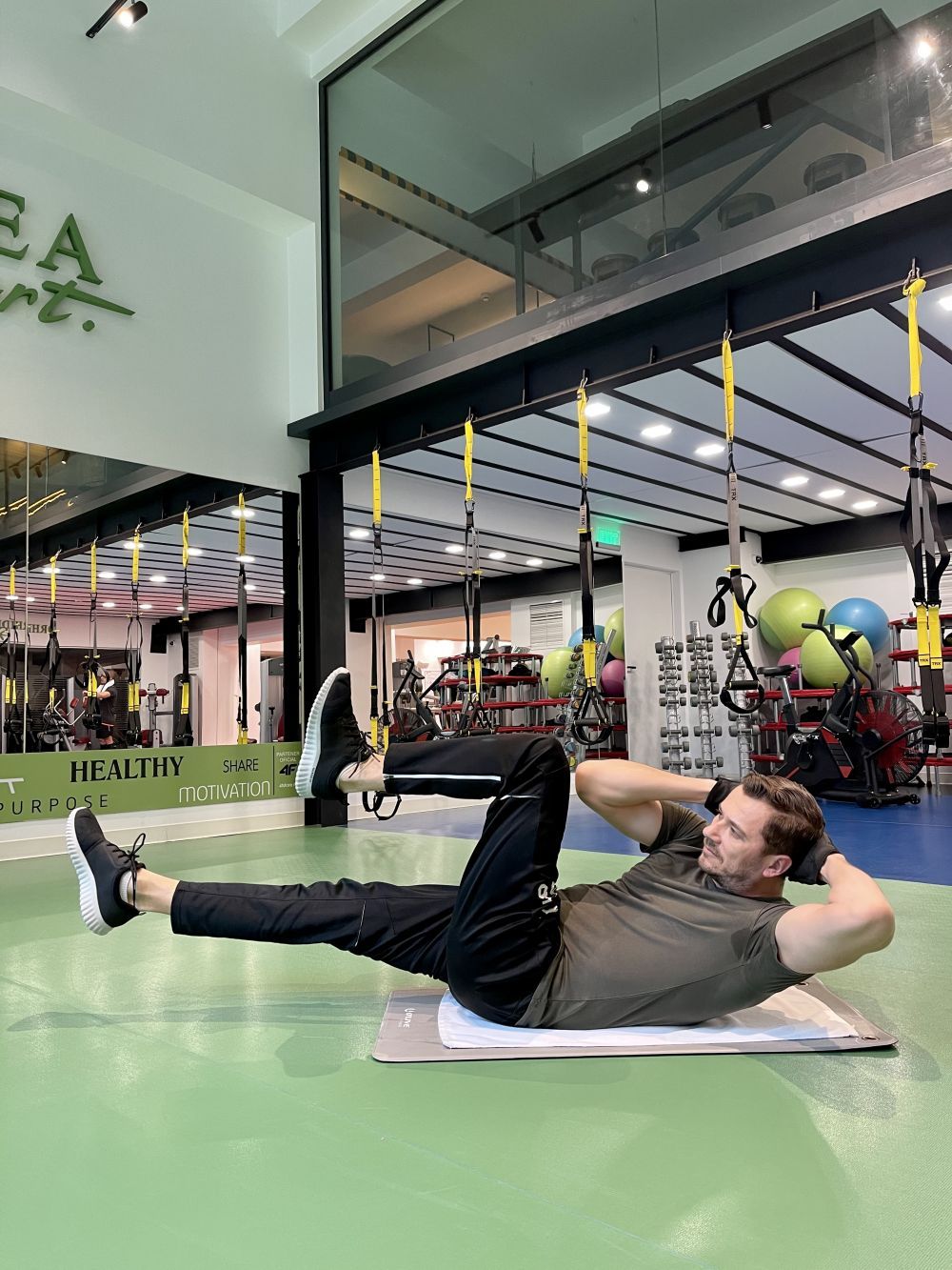 10 exerciții pentru un abdomen plat. Recomandările lui Dan Cruceru