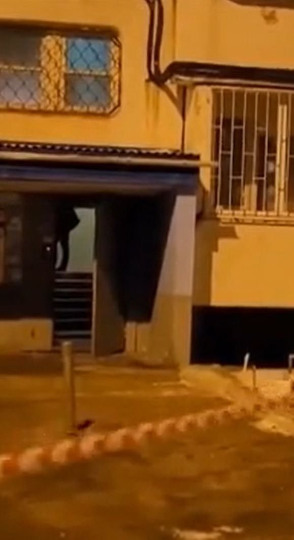Un bărbat a aruncat în aer liftul blocului, pentru a-și ucide un vecin! De ce aveau un conflict cei doi