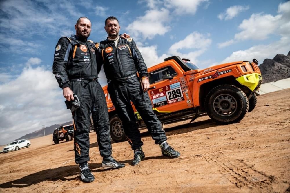 Cheloo, la Raliul Dakar 2022: ”Tot ce ne dorim este să terminăm cursa!” Cum se descurcă rapperul - FOTO&VIDEO