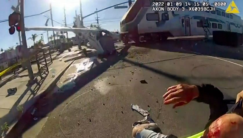 Pilot de avion salvat în ultima clipă din fața unui tren de mare viteză: A înșelat moartea de două ori în 10 minute - VIDEO